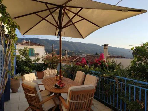 Aquarella-stylish veranda apartment in centre of Poros town
