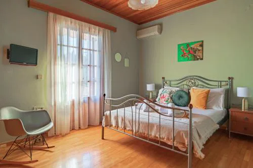 Golden Flower's Apartment