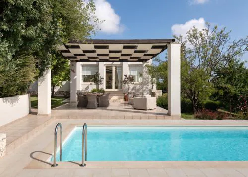Levantes Luxury Home - Nature Inspired, Pool & BBQ, By ThinkVilla