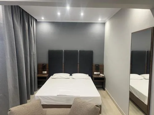Hotel Costis