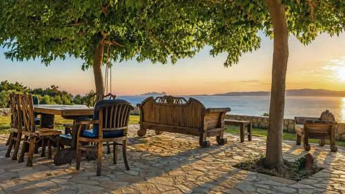 Artsy Wooden Cottage