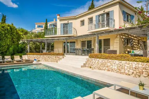 Kaminia Beach Villa