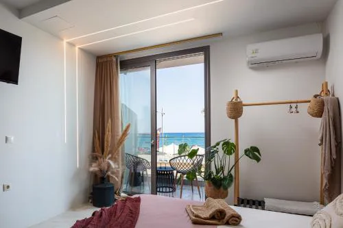 Akasha living by the sea