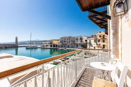 Anne Apartment, at the Venetian Port of Rethimno!