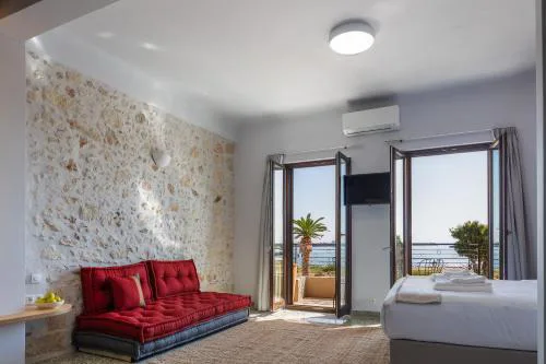 Chryssi 01, Stylish Seaside Spot in the Heart of Rethymno