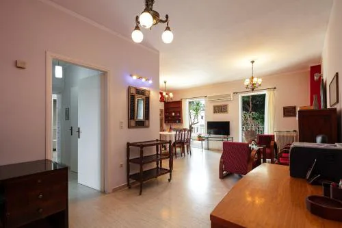 Cozy garden apartment