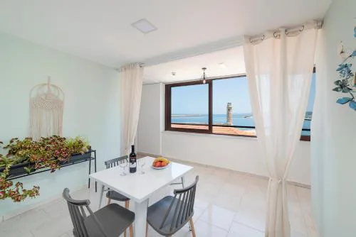 Faros Rooms
