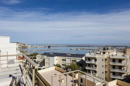 Harbour Hill Suites