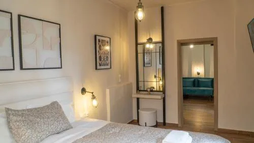 ISIDORA home
