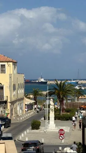 Kanakakis home