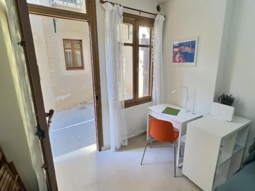 Old Town Apartment & Office, 300mbps WiFi