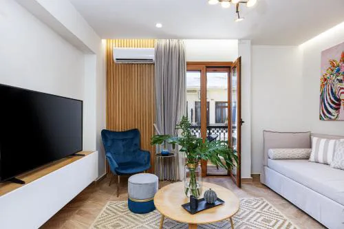Queen Stella Luxury Homes - Adults Only!