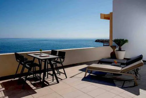 Zen - Infinity Seaview Apartment