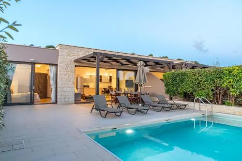 Mary Beach villas
