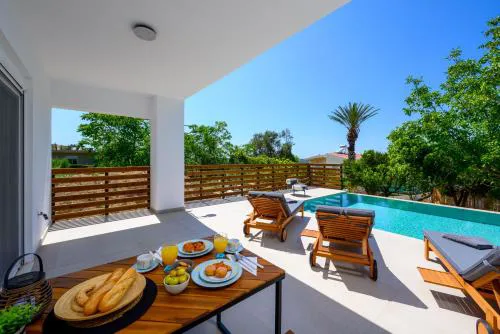 Aelia Luxury Villa