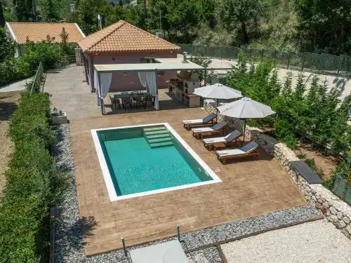 Mater Terra-Private Villa