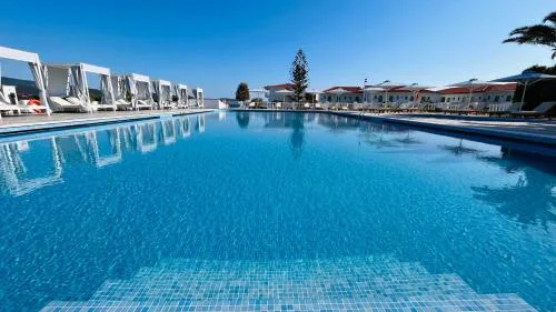 Sirenes Beach Resort