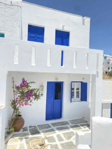 Chora's Cycladic Aura