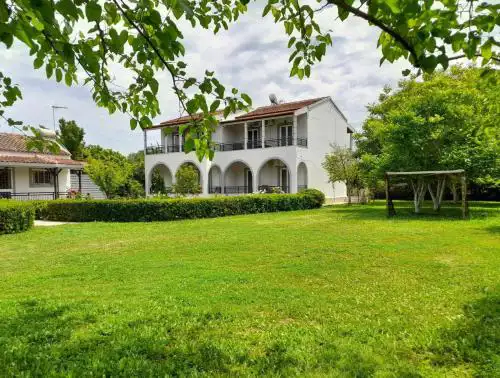 ARTEMIS Studios & Apartments Sidari