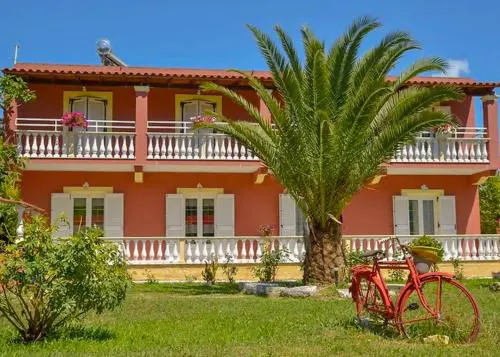 Condesa Apartments