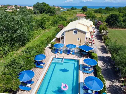 Villa Eleni Holiday Resort 4' walk to Beach with Pool - Ideal for Families and Couples