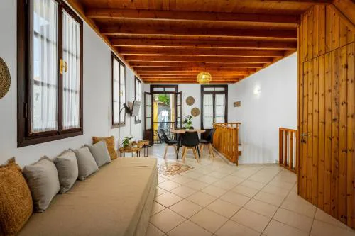 Ilioni Apartment