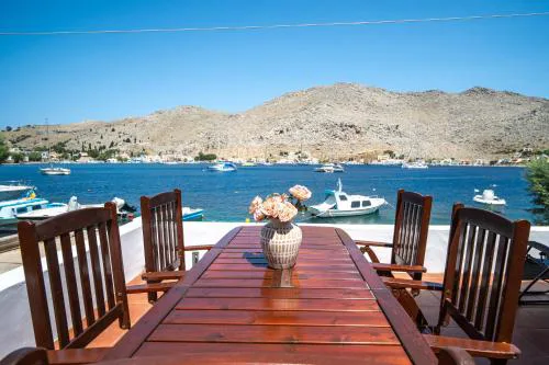 Mythos House - Seaside Retreat in Pedi