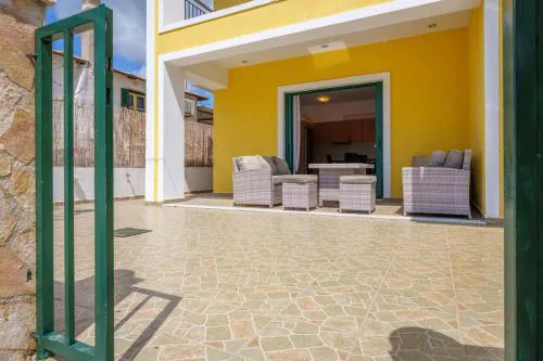 Niko's Central Skala Apartments