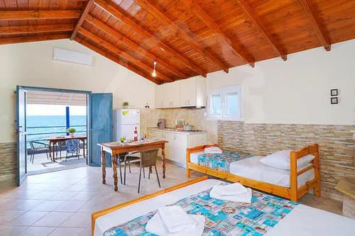 Avgoustos Beach House