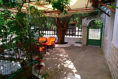 Our parent's house. Family house for rent