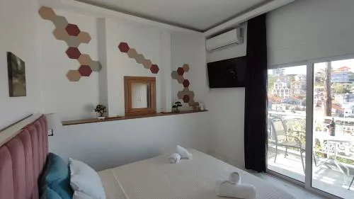 Wave Sound Apartments - Village View
