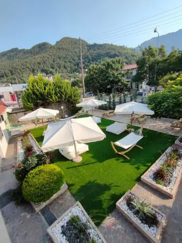 Anassa Deluxe Apartments & Studios