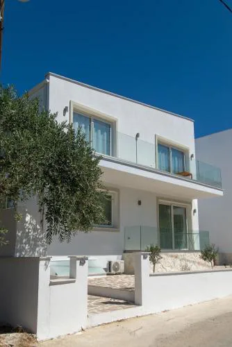 VILLA TOSTi 3