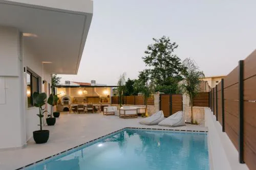 Emerald Harmony Villa with Private Pool & Jacuzzi