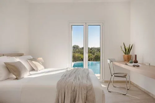 Villa Laura - Serene Escape with a Private Pool