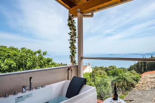 Art House with Seaview by Konnect, Spartylas