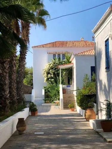 Spetses Cozy Villa