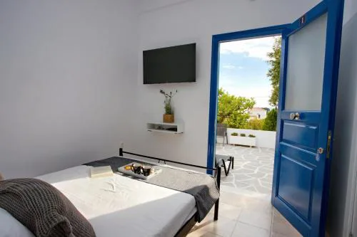 Villa Jenny Stylianou by Aroura Homes