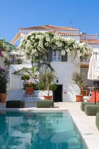 Yayaki Spetses