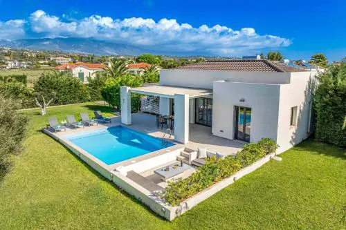 Villa Le Ciel by Villa Plus