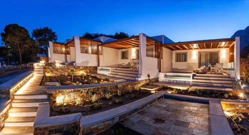 Pefki Luxury Suites