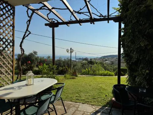 Davanos House