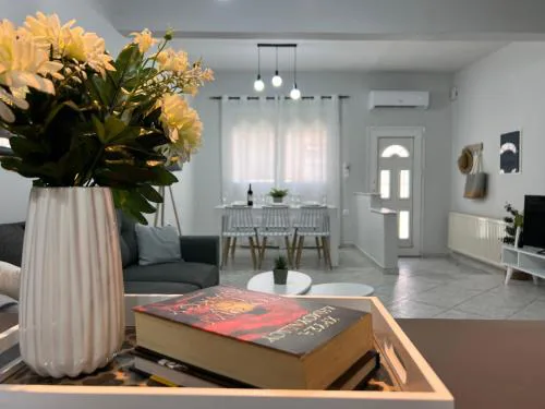 Iraklis Central Apartment