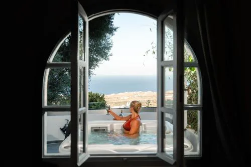 Divino Suites