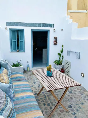 Lupi's Cave House