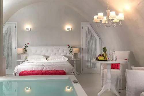 Magical Blu Honeymoon Suite With Indoor Heated Jacuzzi