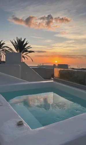 Oldtown Suites Fira