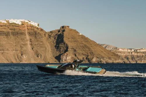Santorini Private Tour - Sunny Zeus