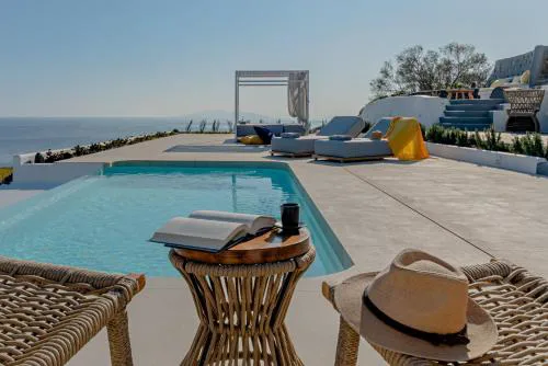 Santorini's Rising Sun Private Villa