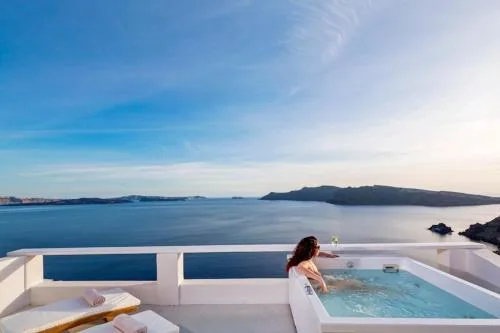 Luxury Santorini Villa Pure Bliss Villa Outdoor Plunge Pool Calderaview